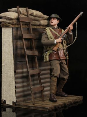 Lance Corporal William & Trench Diorama Set - E60061 & B11011