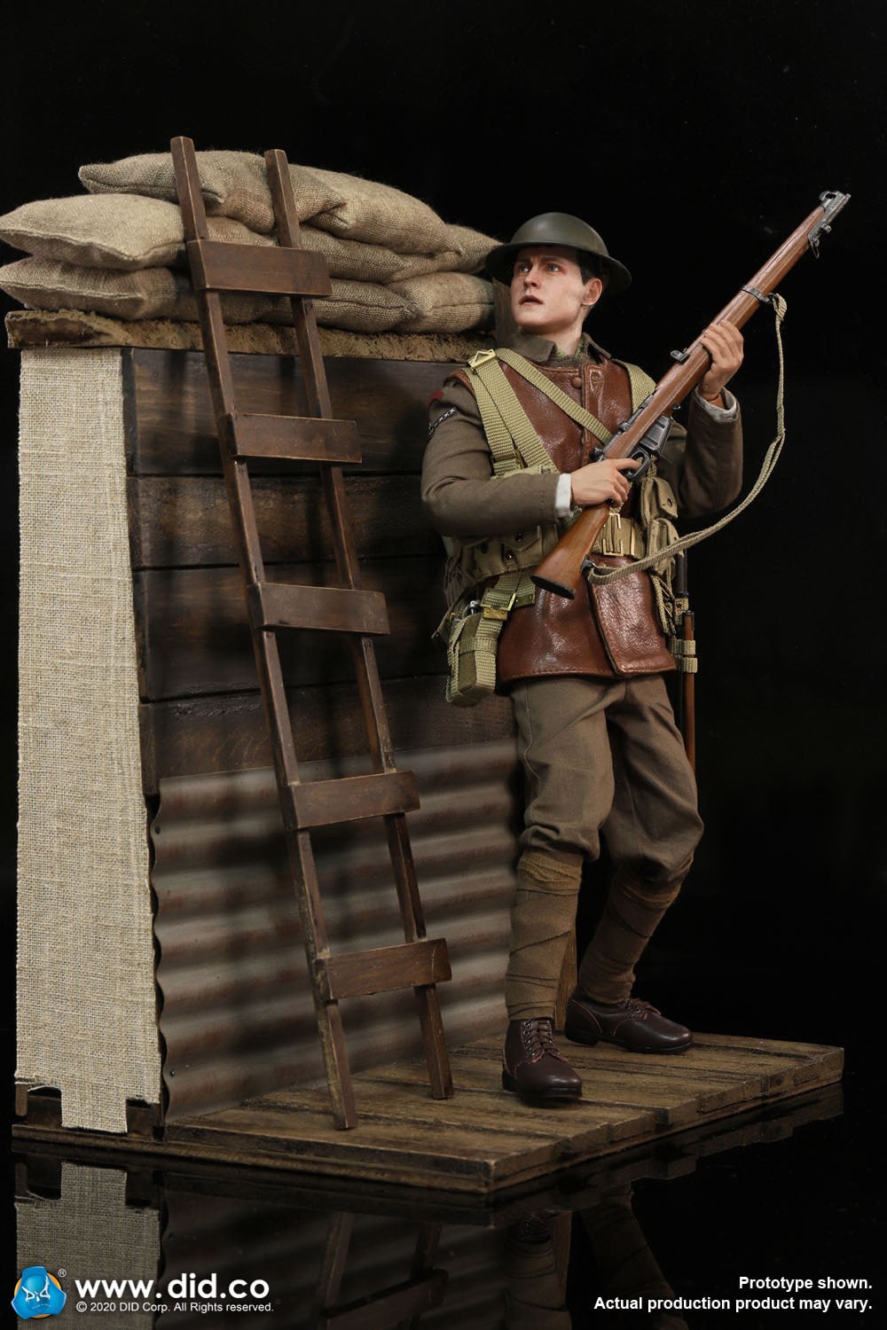 Lance Corporal William & Trench Diorama Set - E60061 & B11011