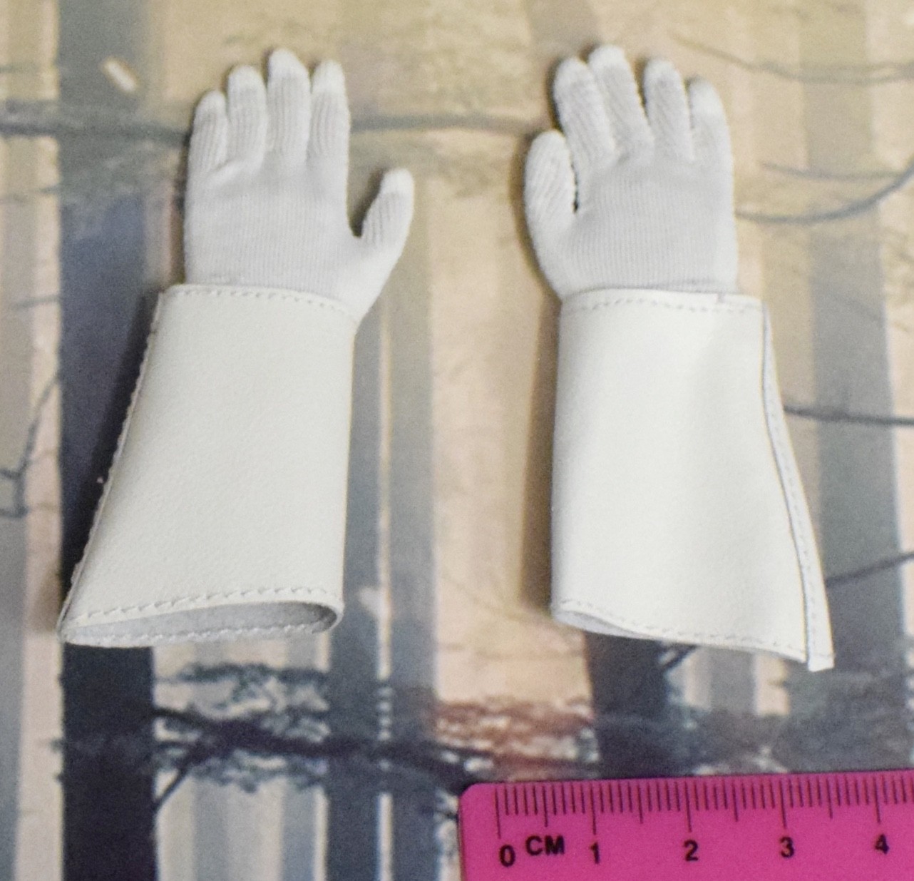 Dragon In Dreams DID 1/6 Scale Modern British White Gloves from Blues & Royals K80107