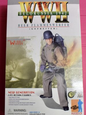 1/6 Scale Dragon WWII Willi Flammenwerfer 70196