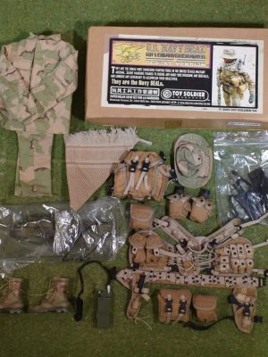 TOY SOLDIER & WORKSHOP U.S. NAVY SEAL RIFLEMAN/GRENADIER - DESERT VERSION - (NO FIGURE )