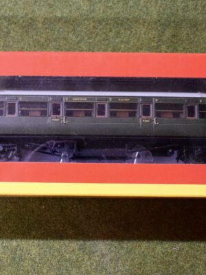OO Gauge Hornby R 4298C SR Maunsell Corridor 1st Class Coach No 7671