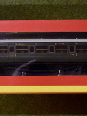 OO Gauge Hornby R 4297A SR Maunsell Corridor 3rd Class Coach 2349