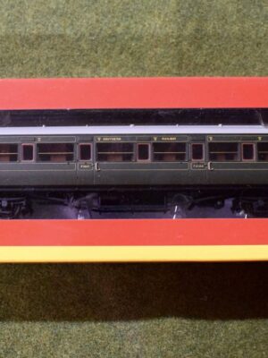 OO Gauge Hornby R 4299A SR Maunsell Composite Coach 5138