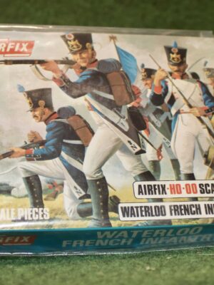 Airfix HO And OO Waterloo French Infantry 01744-6 - On Sprue - A