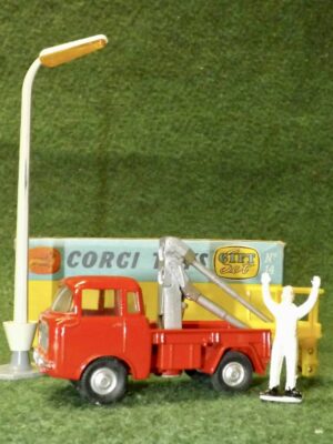 Corgi Toys Gift Set No 14 Hydraulic Tower Wagon With Lamp Standard