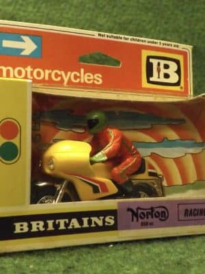 Britains Motorcycles Norton 850cc Racing 9671