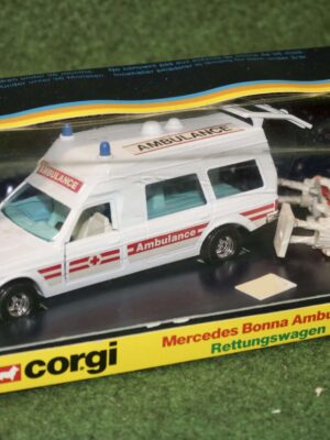 Corgi Mercedes Bonna Ambulance Rettungswagen 404