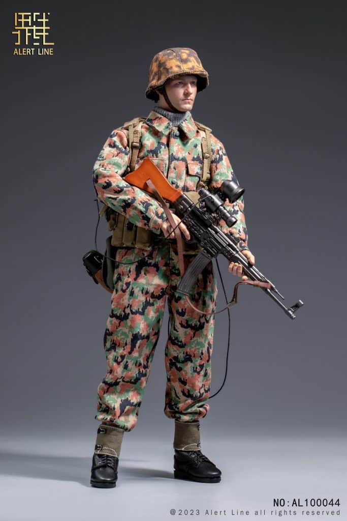 1/6 Scale Alert Line WW II German Waffen-SS Soldier AL100044