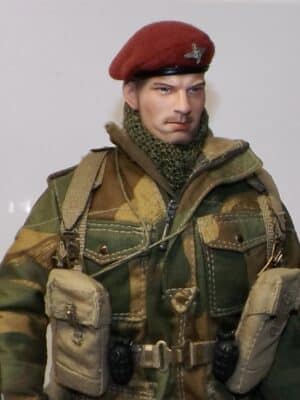 1/6 Scale Loose As Pictured Custom WWII British Paratrooper For DID Dragon Figures R261