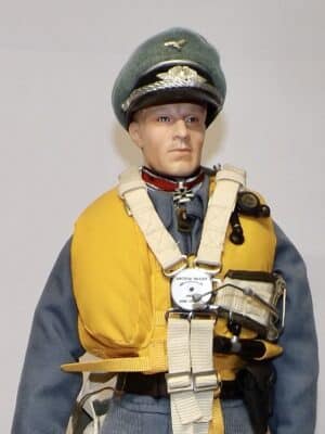 1/6 Scale Loose As Pictured Custom WWII German Pilot / Air Crew For DID Dragon Figures R326