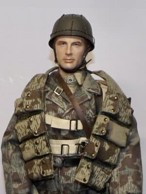1/6 Scale Loose As Pictured Custom WWII German Paratrooper For DID Dragon Figures R330