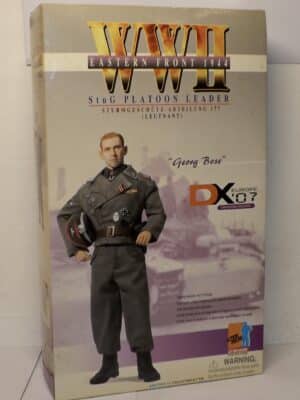 1/6 Scale Dragon WWII German DX 07 Georg Bose StuG Platoon Leader 70590